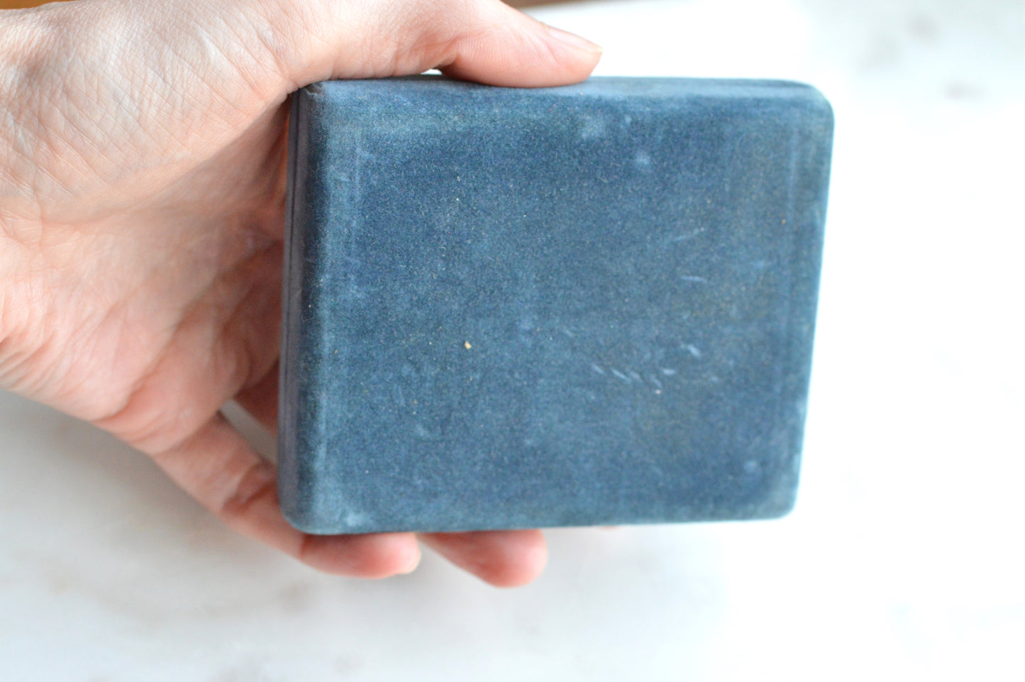 Vintage Estée Lauder Golden Shell Compact—Moisture-Balanced Translucent Face Powder (Ecru-01), 1980s/90s Collectible Vanity Piece