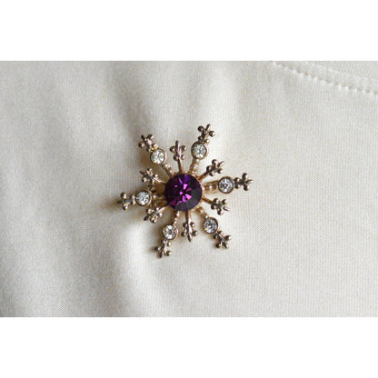 Vintage 1950s Atomic Star Snowflake Brooch, Amethyst Purple Rhinestone Pin 1.15"