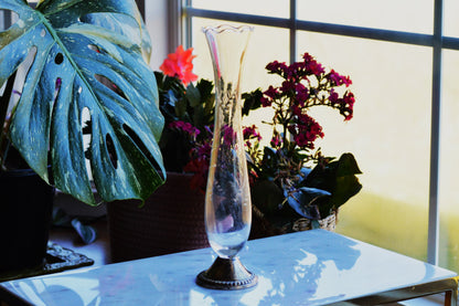Vintage Anchor Hocking Glass Vase with Roymond Sterling Silver Base – Clear Pressed Glass Pedestal Vase – Mid‑Century Modern – USA