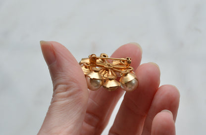 Vintage Faux Pearl & Rhinestone Cluster Brooch, Gold Tone Mid Century Style Pin, Champagne Crystals, Classic Bridal Accessory, Retro Statement Jewelry