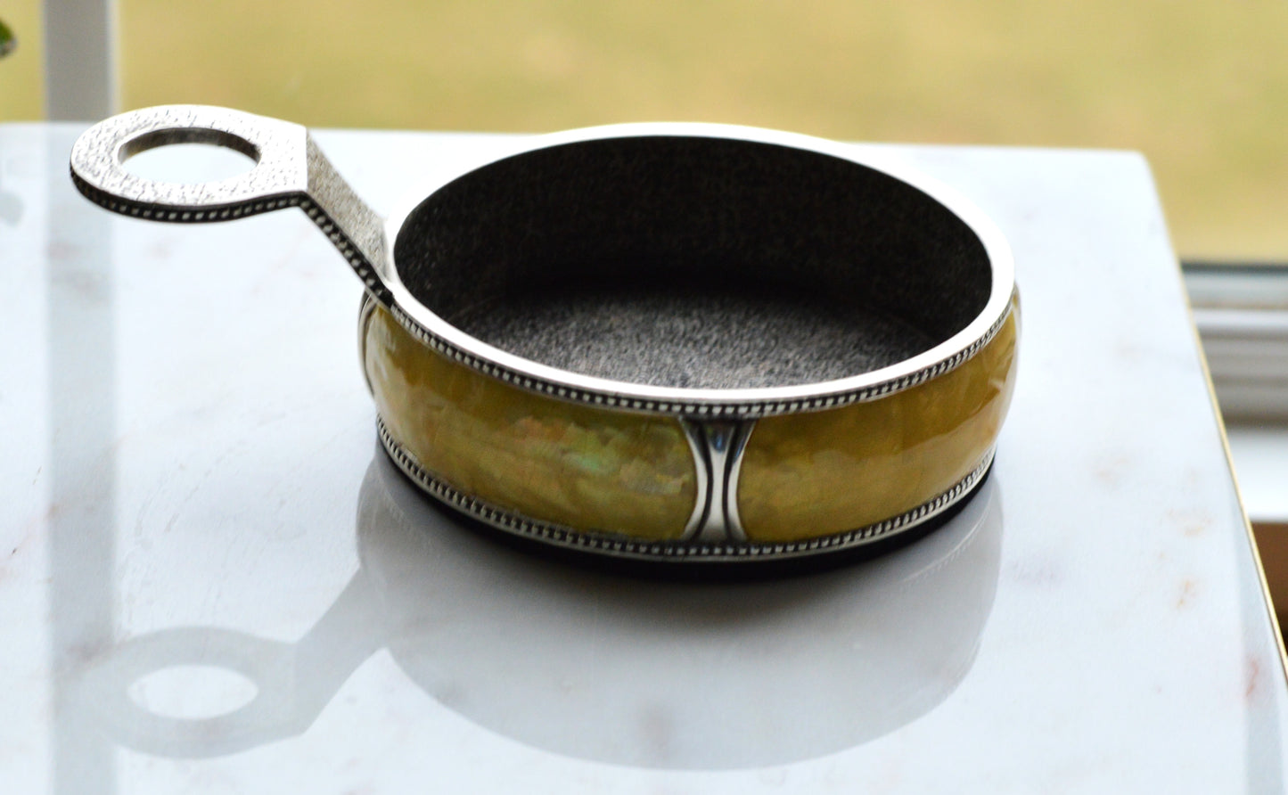 Vintage Mid-Century Lunt Yellow Marbleized Resin Heavy Coin Tray with Silver Handle, Retro Beaded Rim Trinket Dish, 1970s Entryway Catchall