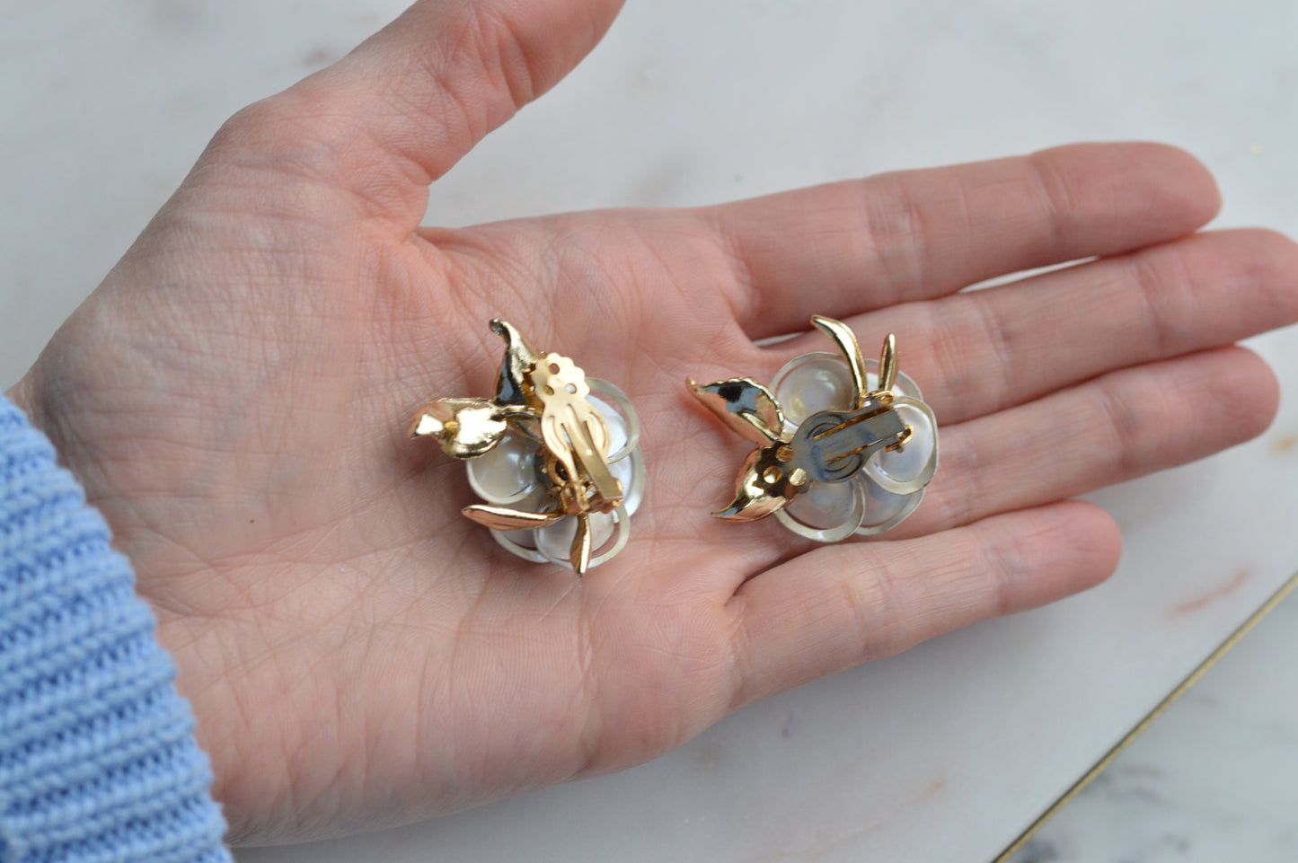 Vintage 1960s White Enamel Flower Clip On Earrings, Mid-Century Iridescent Floral Studs, Gold Tone Leaf Retro Daisy Earrings, Boho Bridal