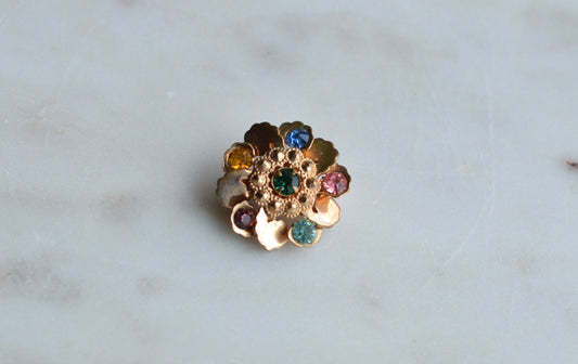 Vintage Gold Tone Floral Rhinestone Brooch - Small Multi Color Scattered Gems Pin - Mid Century Costume Jewelry Gift - Mothers Family Pin