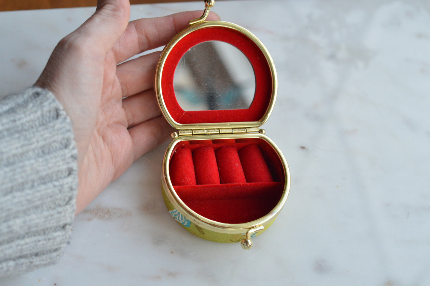 Vintage Japanese Kimono Silk Butterfly Ring Box - Brocade Travel Jewelry Case