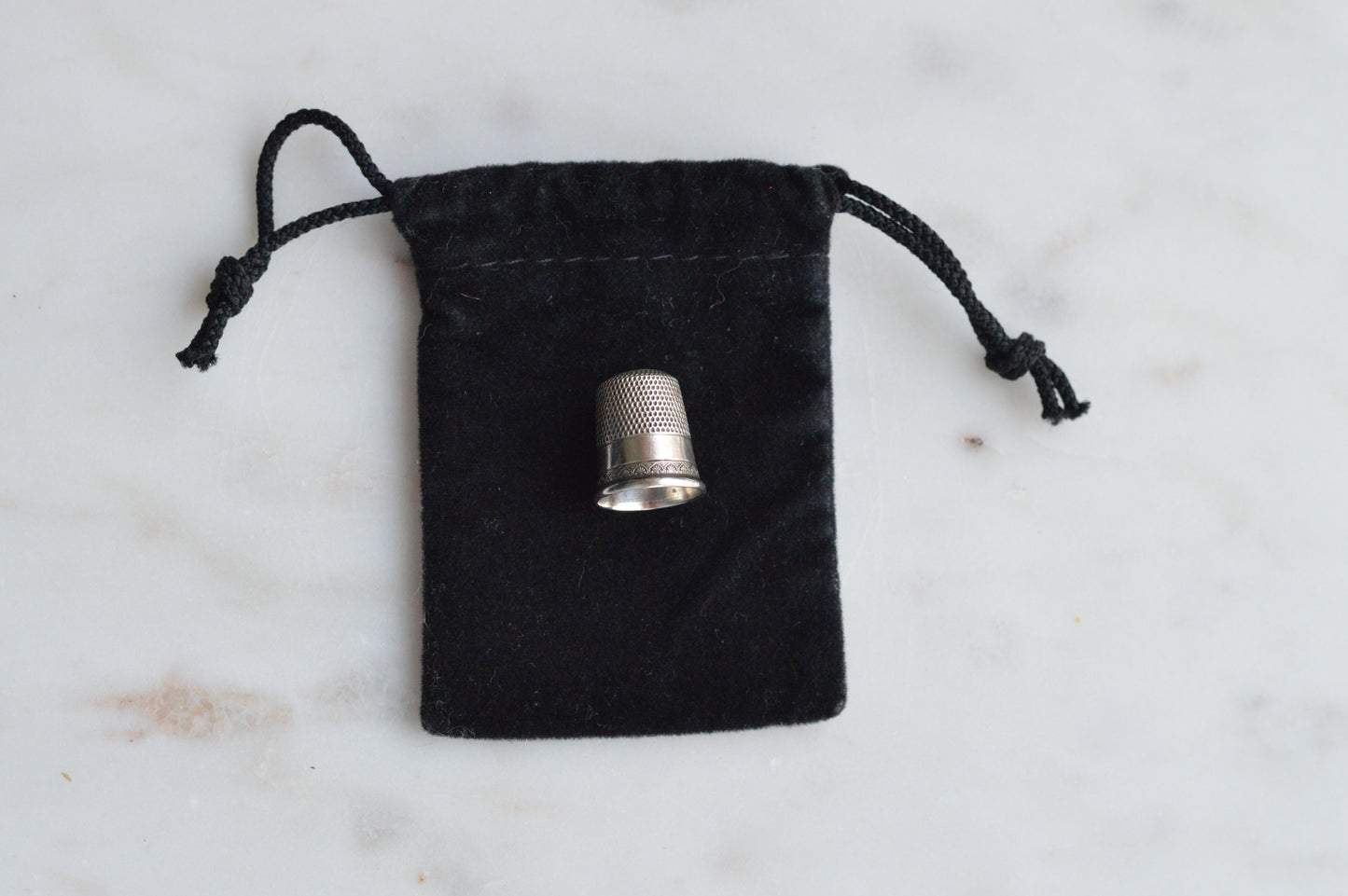 Antique Simons Brothers Sterling Silver Thimble - Shield Hallmark - Size 9