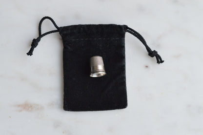 Antique Simons Brothers Sterling Silver Thimble - Shield Hallmark - Size 9