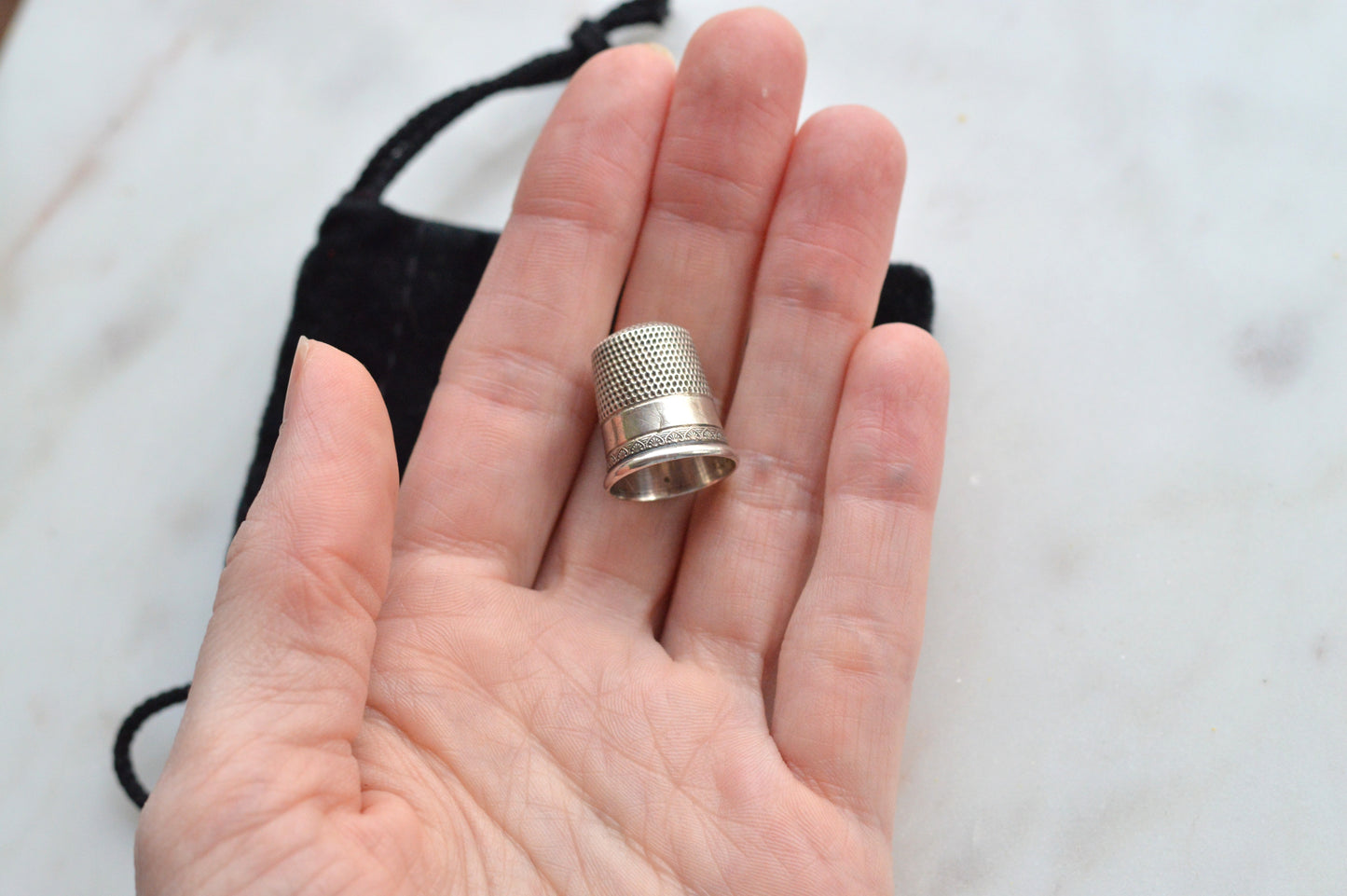 Antique Simons Brothers Sterling Silver Thimble - Shield Hallmark - Size 9