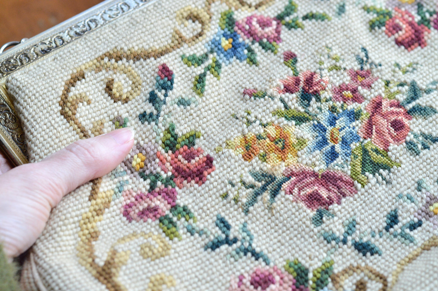 Vintage Petit Point Needlepoint Handbag - Floral Bouquet Embroidery - Ornate Gold Tone Kiss Lock Frame - Romantic Regency Style Purse
