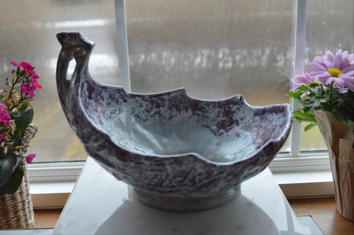 Vintage McCoy USA Centerpiece Cabbage Leaf Pottery Bowl with Stem Shape Handle