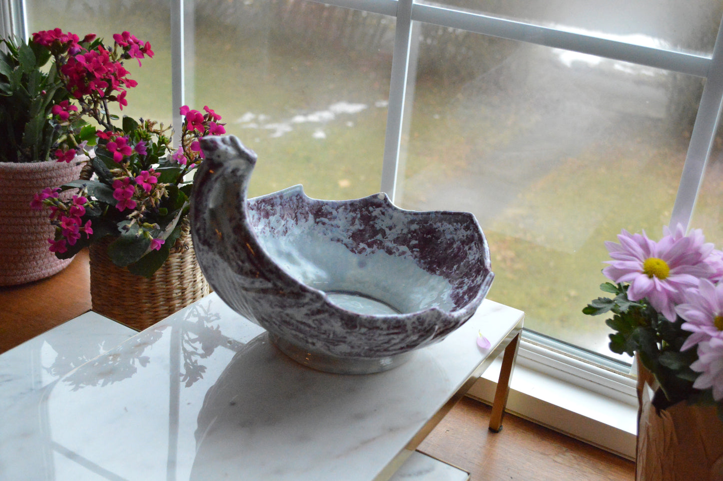 Vintage McCoy USA Centerpiece Cabbage Leaf Pottery Bowl with Stem Shape Handle