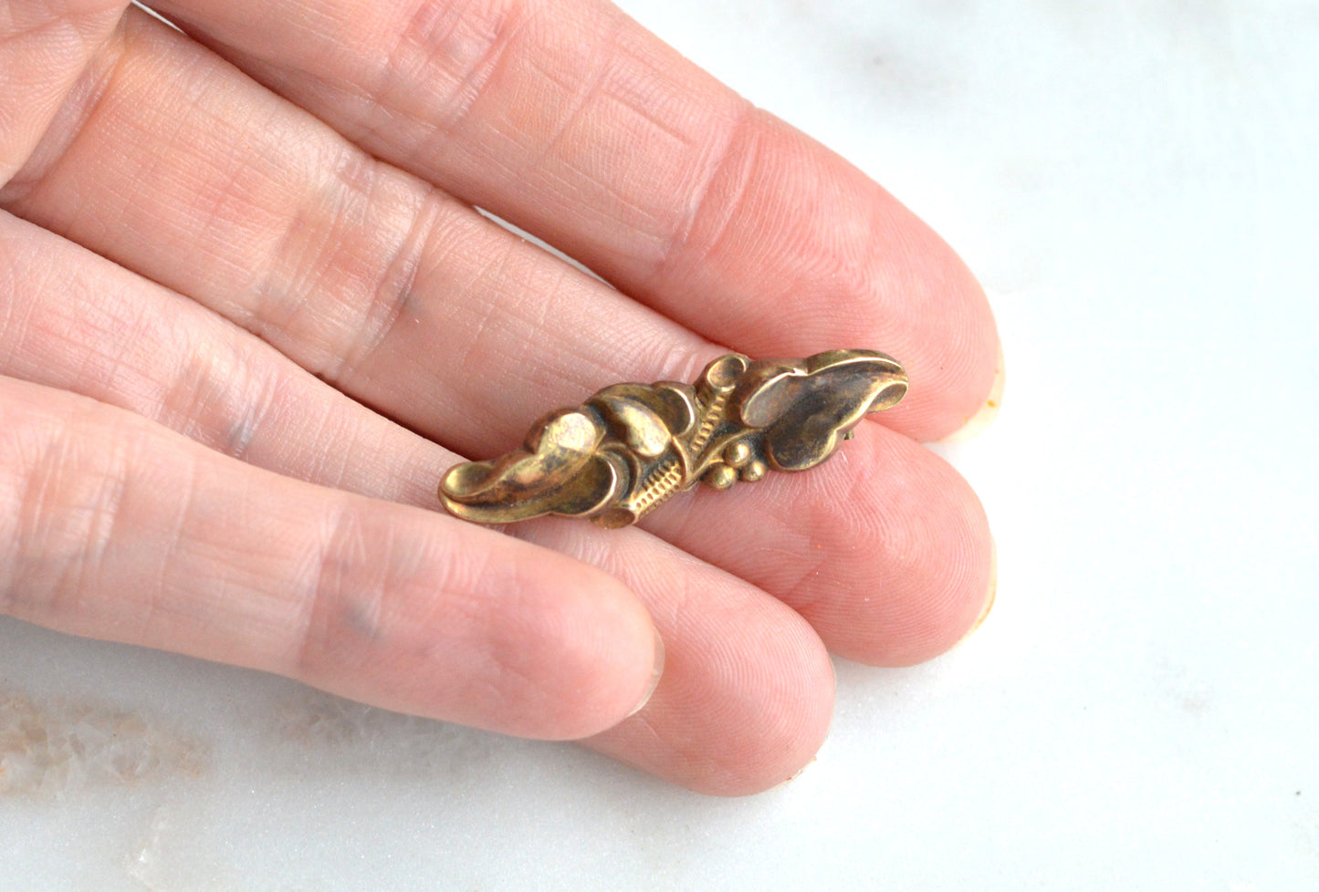 Antique 10K Gold Art Nouveau Bar Brooch, Stylized Gourd & Leaf Scrolling Motif, Edwardian C. 1900, Dimensional Victorian Statement Pin, Tested 10K