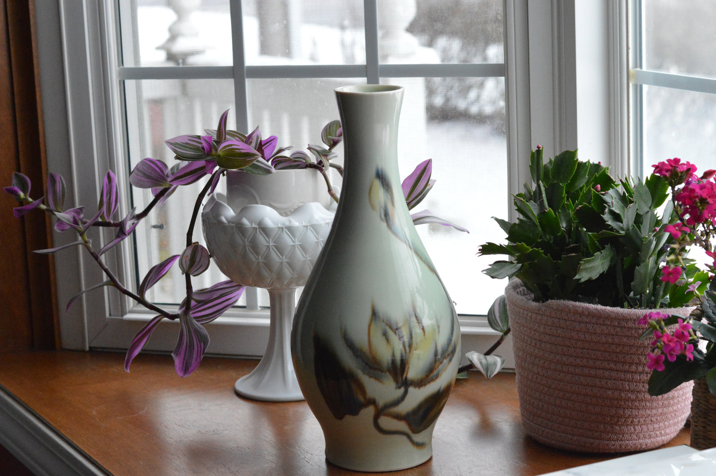 Vintage Mid-Century Modern Vontury Studio Pottery "Bulb" Vase - Hand-Signed Porcelain