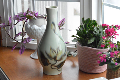 Vintage Mid-Century Modern Vontury Studio Pottery "Bulb" Vase - Hand-Signed Porcelain