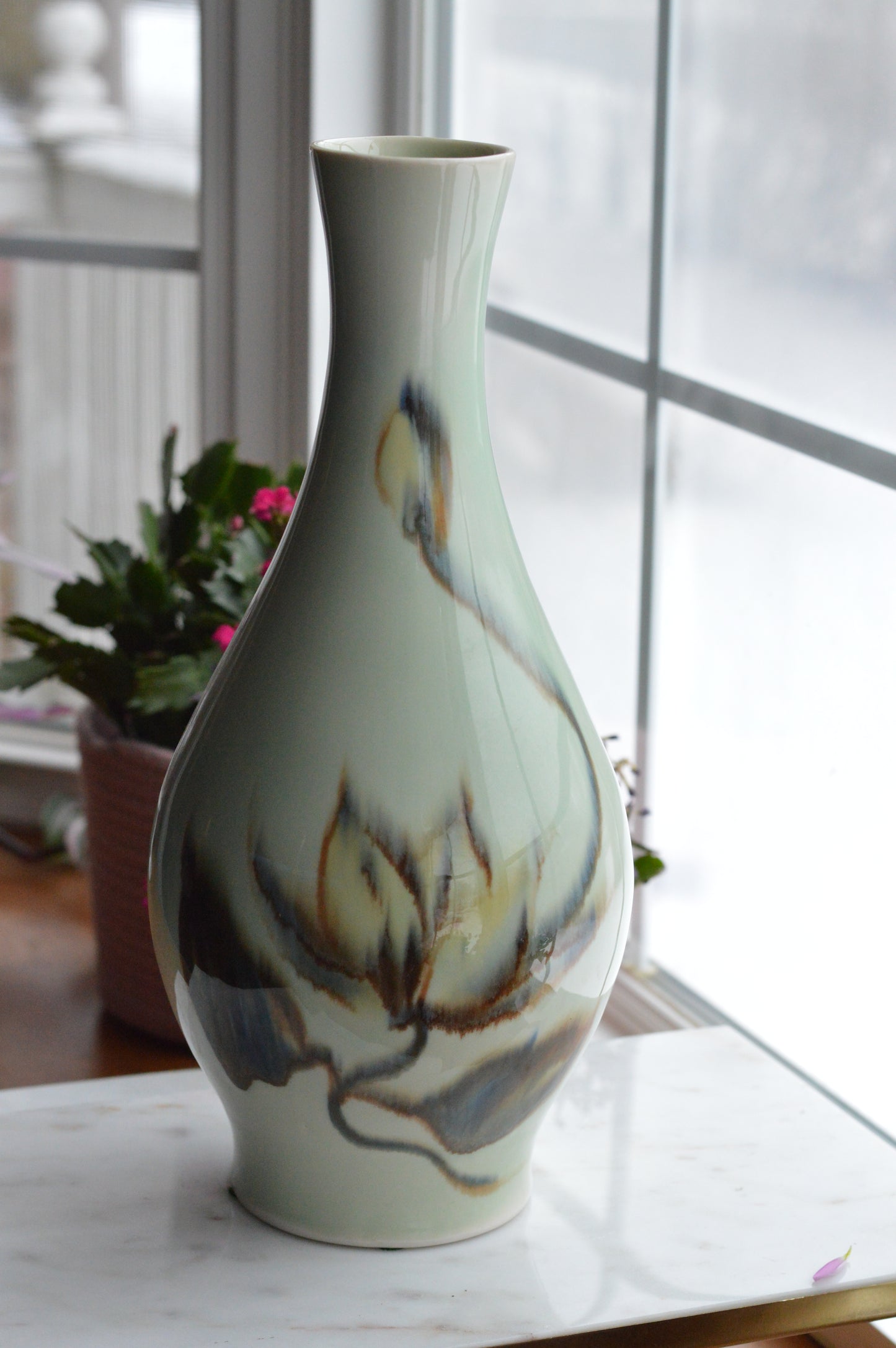 Vintage Mid-Century Modern Vontury Studio Pottery "Bulb" Vase - Hand-Signed Porcelain