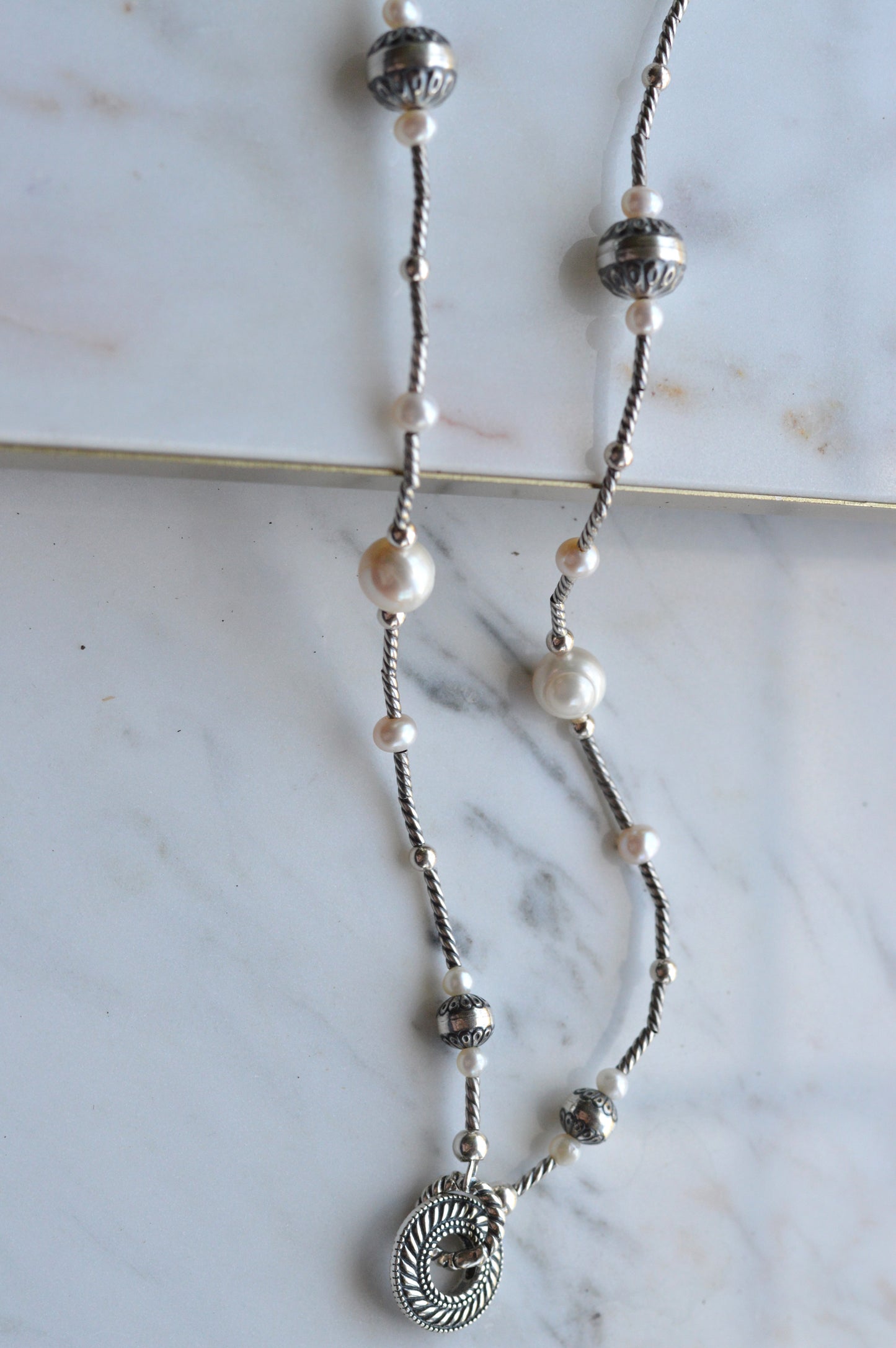 Vintage Silver-Tone Faux Pearl & Filigree Station Necklace – 34" Continuous Endless Sautoir, Textured Ring Pendant