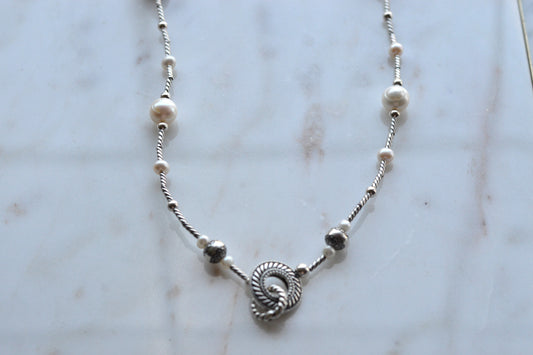 Vintage Silver-Tone Faux Pearl & Filigree Station Necklace – 34" Continuous Endless Sautoir, Textured Ring Pendant