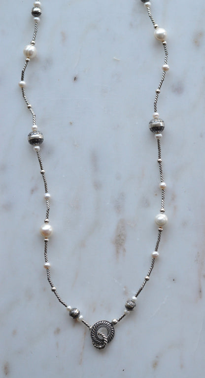 Vintage Silver-Tone Faux Pearl & Filigree Station Necklace – 34" Continuous Endless Sautoir, Textured Ring Pendant
