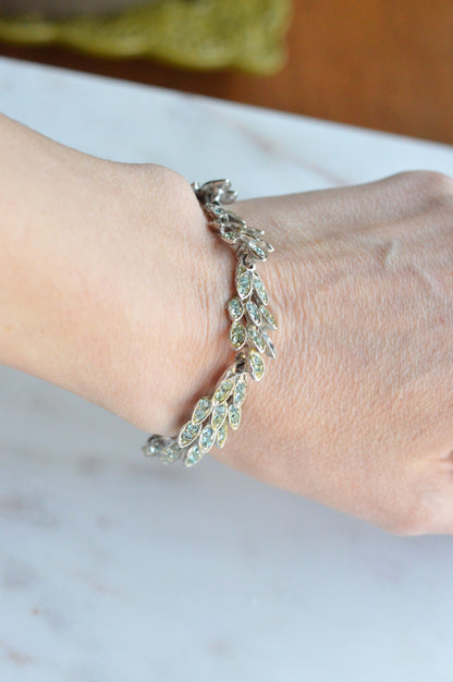 Vintage Silver-Tone Blue Rhinestone Leaf Link Bracelet – Mid-Century Articulated Vine Design, Floral Costume Jewelry