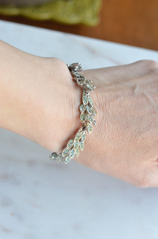 Vintage Silver-Tone Blue Rhinestone Leaf Link Bracelet – Mid-Century Articulated Vine Design, Floral Costume Jewelry