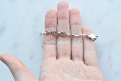 Vintage Silver Plated Floral Link Bracelet – Delicate Snake Chain with CZ Flower Motifs – Elegant Romantic Jewelry