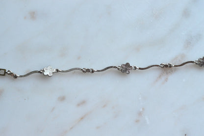 Vintage Silver Plated Floral Link Bracelet – Delicate Snake Chain with CZ Flower Motifs – Elegant Romantic Jewelry