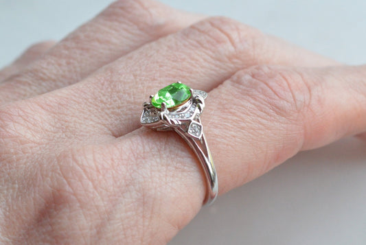 Nataliya V. Collister NVC Sterling Silver Uranium Glass Ring – Intense Neon UV Glow, Signed Size 6 Designer Statement Jewelry
