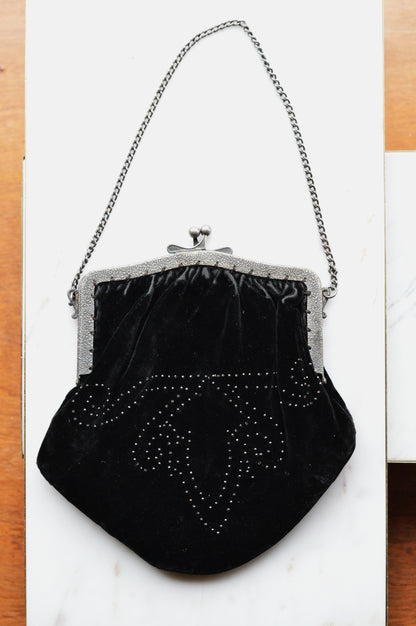Vintage Black Velvet Beaded Evening Bag, Ornate Silver Tone Metal Frame Kiss Lock Purse, Victorian Style Art Nouveau Chain Strap Clutch
