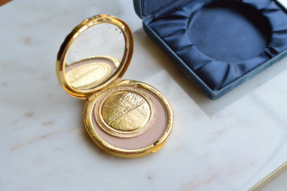 Vintage Estée Lauder Golden Shell Compact—Moisture-Balanced Translucent Face Powder (Ecru-01), 1980s/90s Collectible Vanity Piece