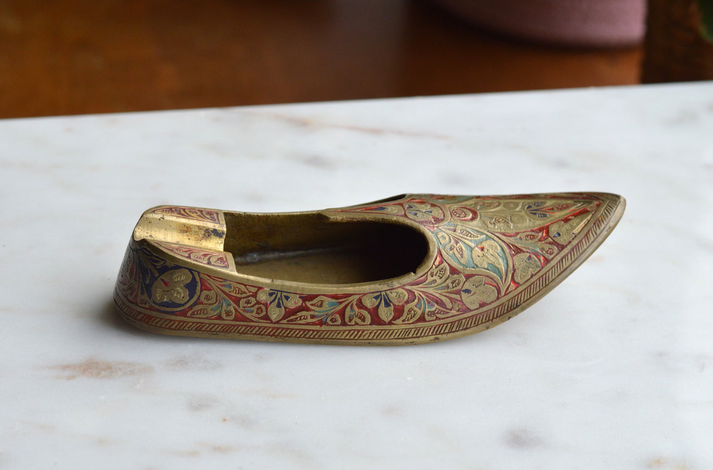 Vintage Brass Slipper Ashtray | Rare Blacklight Reactive Enamel | UV Fluorescent Indian Shoe | Hand-Painted Boho Tobacciana