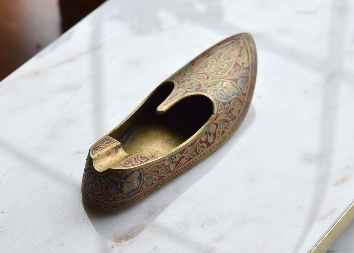 Vintage Brass Slipper Ashtray | Rare Blacklight Reactive Enamel | UV Fluorescent Indian Shoe | Hand-Painted Boho Tobacciana