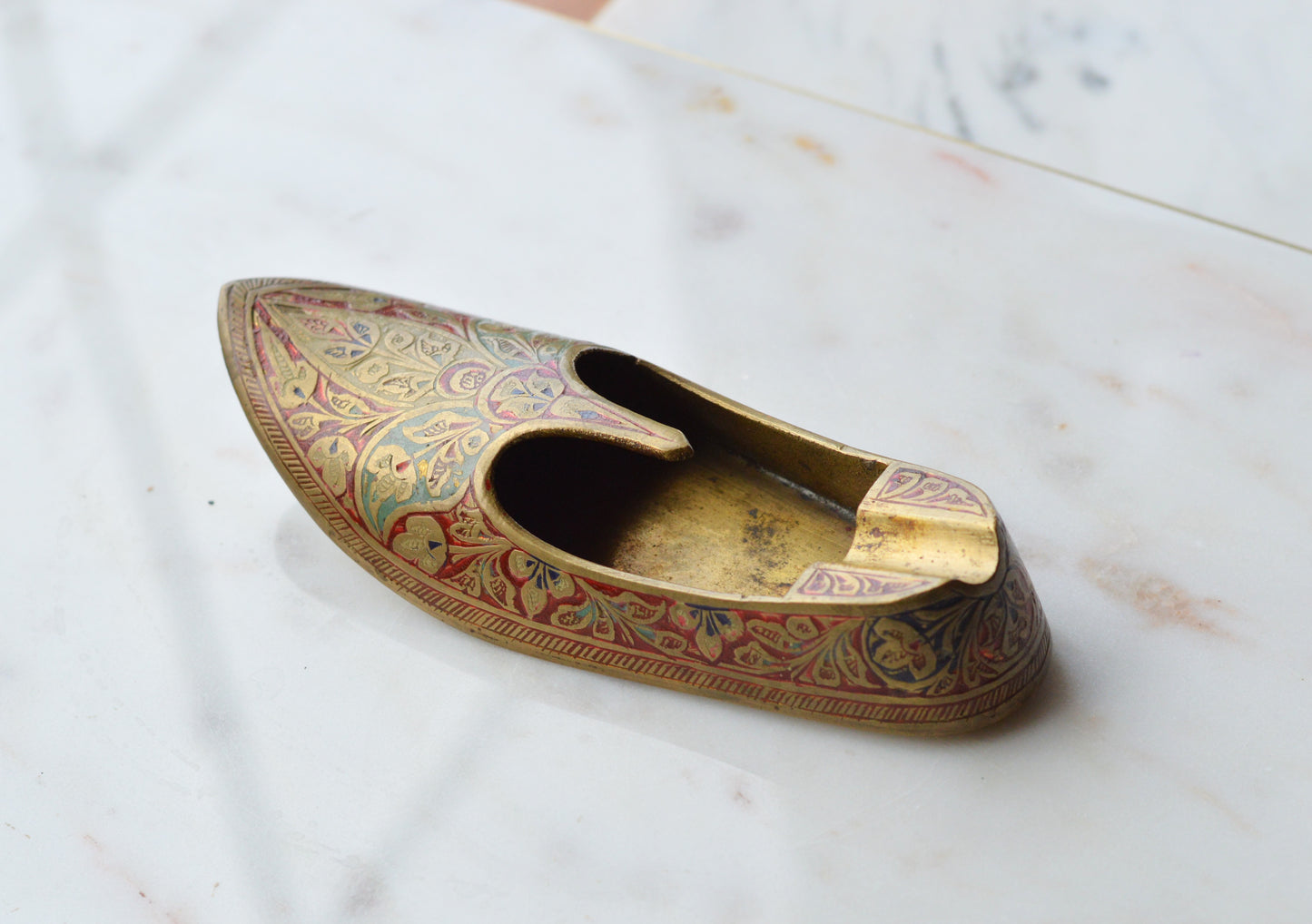 Vintage Brass Slipper Ashtray | Rare Blacklight Reactive Enamel | UV Fluorescent Indian Shoe | Hand-Painted Boho Tobacciana