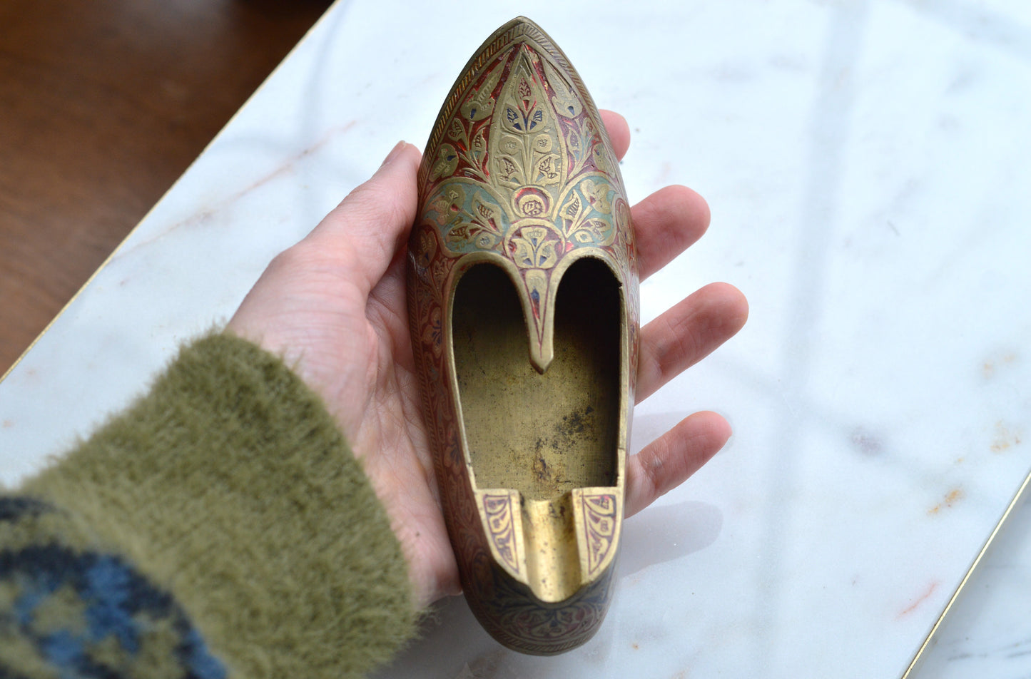 Vintage Brass Slipper Ashtray | Rare Blacklight Reactive Enamel | UV Fluorescent Indian Shoe | Hand-Painted Boho Tobacciana
