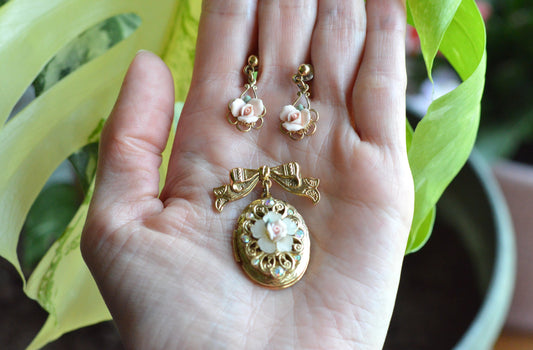 Vintage 1928 Jewelry Co. Pink Porcelain Rose Set—Gold Tone Bow Locket Brooch & Drop Earrings, Victorian Revival Floral Set