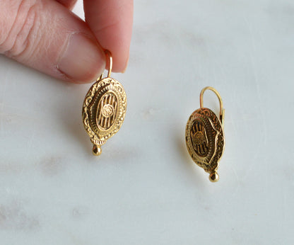 Vintage 1928 Jewelry Baroque Insignia Oval Drop Earrings - Gold Tone 17th Century Inspired Ornate Textured Dangle - Lever Back