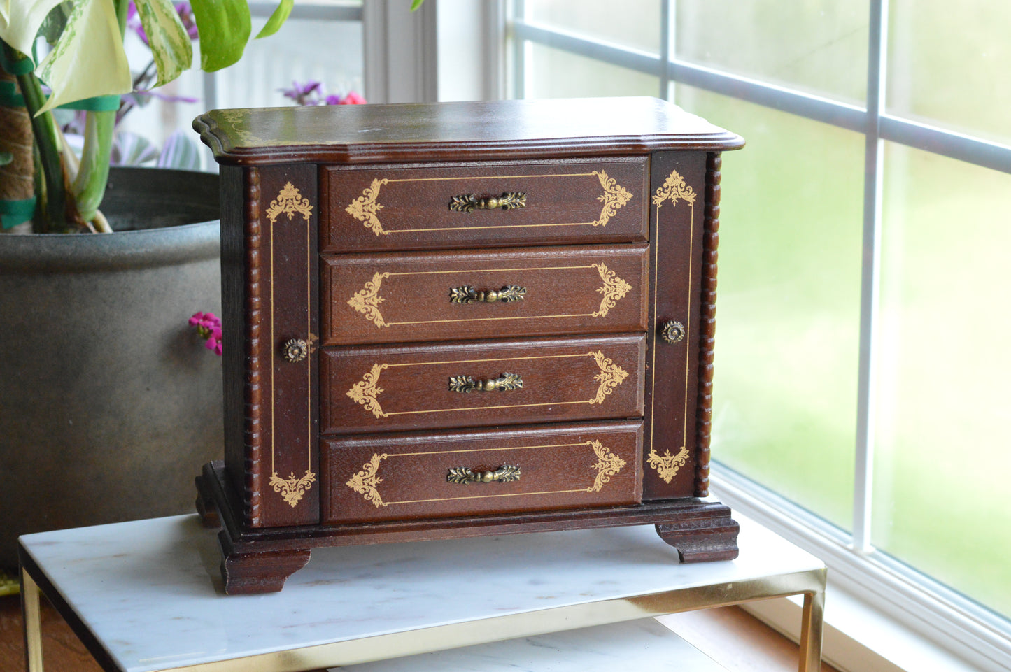 Vintage Hi-Mark Japan Wooden Jewelry Armoire – 10" Tall MCM 4-Drawer Chest with Gold Scrollwork & Dual Side Wings