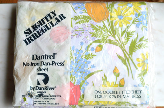 Vintage New Old Stock Dan River Dantrel Double Fitted Sheet – Floral Garden Print – 1970s Cottagecore Bedding – Made in USA