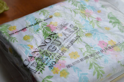 Vintage Cannon Irregulars No-Iron Muslin Full Fitted Sheet – Floral Print – 50/50 Cotton Polyester – NIP