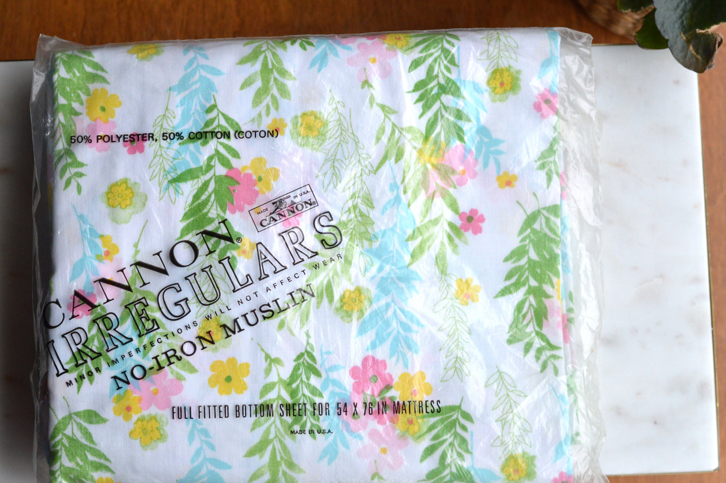 Vintage Cannon Irregulars No-Iron Muslin Full Fitted Sheet – Floral Print – 50/50 Cotton Polyester – NIP