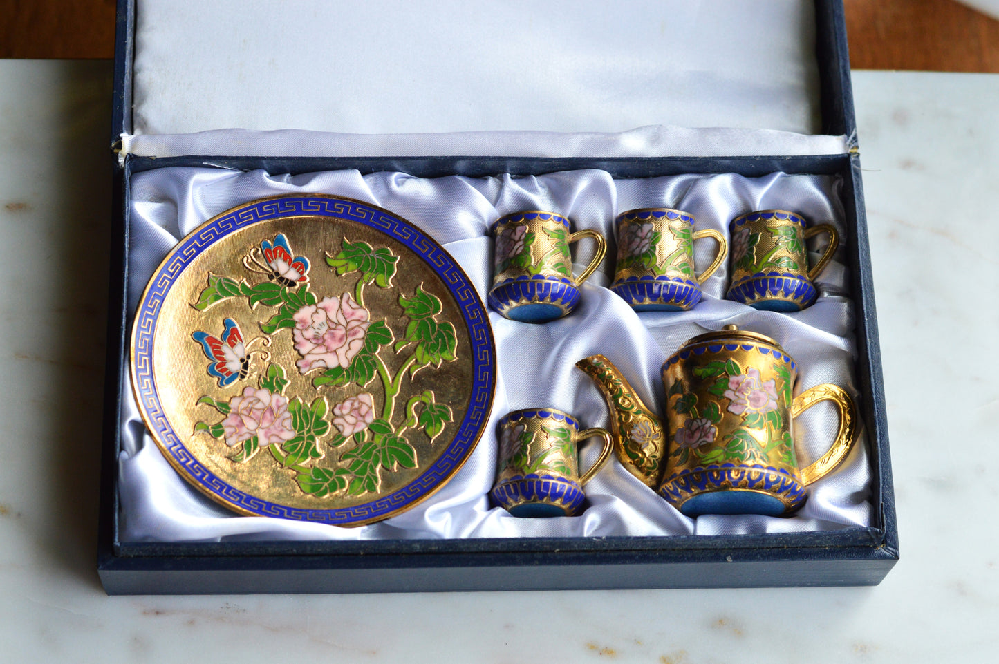 Vintage Cloisonné Miniature Tea Set – Gilt Enamel Peony & Butterfly Design – 6 Piece Set with Original Presentation Box – Asian Art Collectible