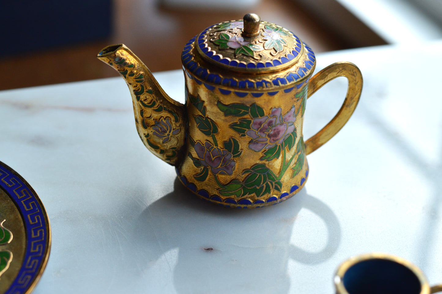 Vintage Cloisonné Miniature Tea Set – Gilt Enamel Peony & Butterfly Design – 6 Piece Set with Original Presentation Box – Asian Art Collectible