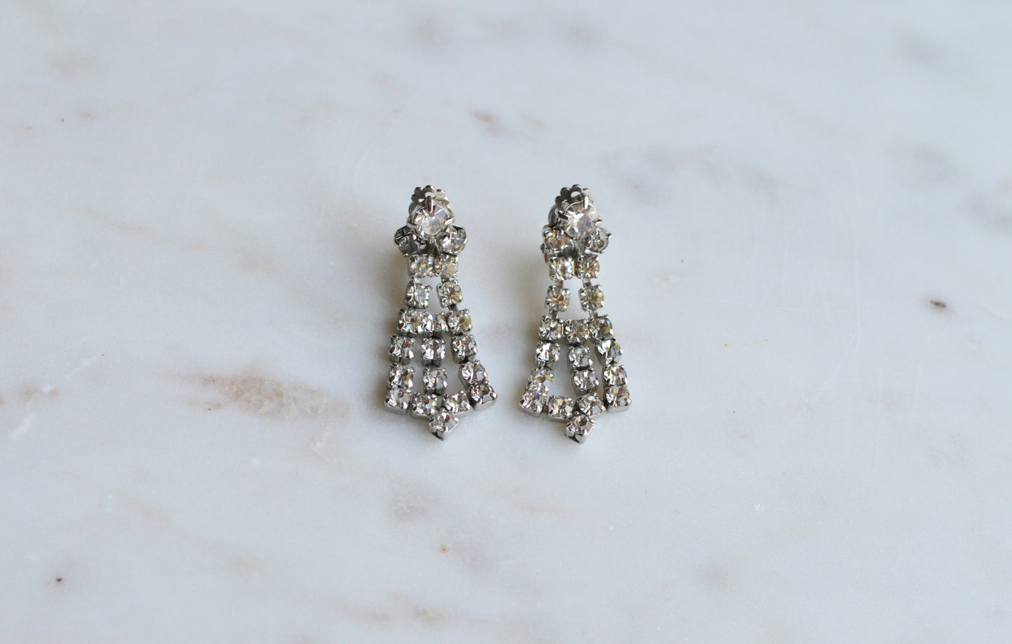 Vintage 1950s Rhinestone Chandelier Earrings – Clear Crystal Waterfall Drop Earrings – Mid-Century Bridal Wedding Jewelry – Silver Tone Statement