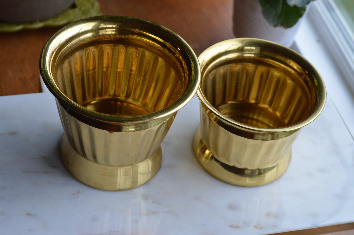 Set of 2 Vintage Ribbed Brass Planter Pots | Hollywood Regency Fluted Metal Cachepots | Mid-Century Modern Brass Plant Containers | Made in India