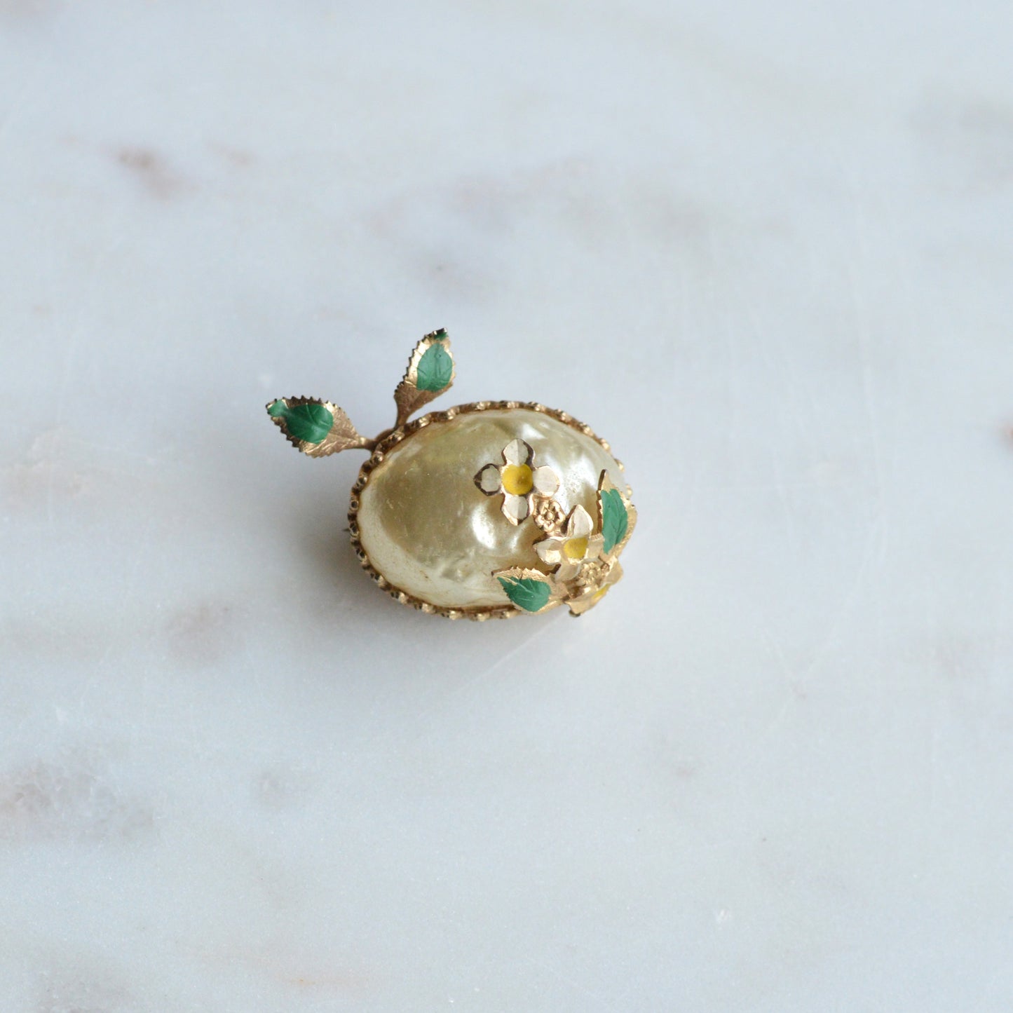Vintage Mid-Century Floral Brooch | 1" Faux Pearl & Enamel Pin | Gold Tone Green Leaf Garden Motif | Petite Romantic Lapel Accessory