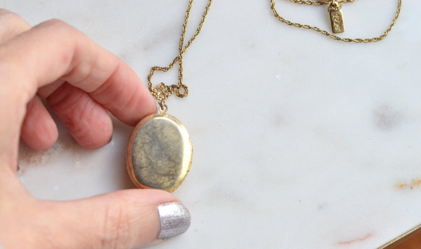 Vintage Signed 1928 Jewelry Co. Cameo Necklace | Gold Tone Rope Chain | Victorian Revival Filigree | 1970s Designer Costume Jewelry