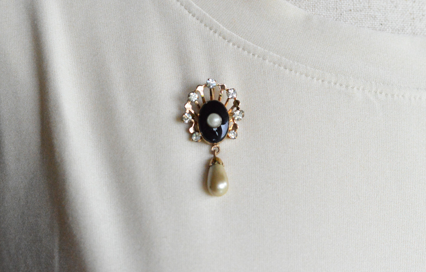 Vintage Van Dell 12K Gold Filled Necklace Set | Onyx & Pearl Pin-Pendant | 16" 1/20 12K G.F. Chain | Victorian Revival