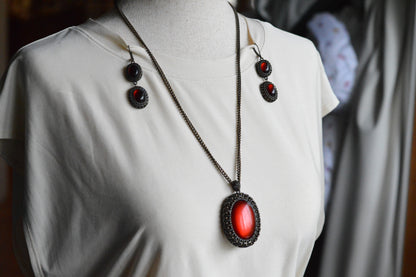 Vintage Signed Avon Nina Ricci Glowing Red Cabochon Necklace Earrings Set