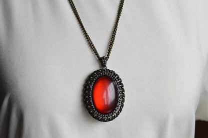 Vintage Signed Avon Nina Ricci Glowing Red Cabochon Necklace Earrings Set