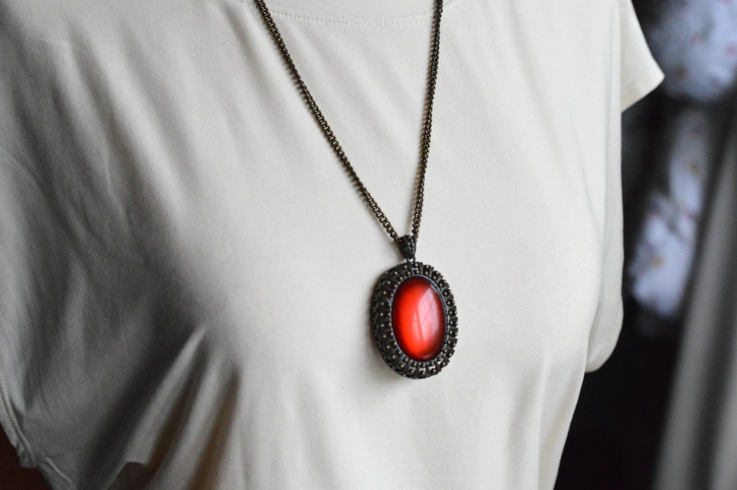 Vintage Signed Avon Nina Ricci Glowing Red Cabochon Necklace Earrings Set