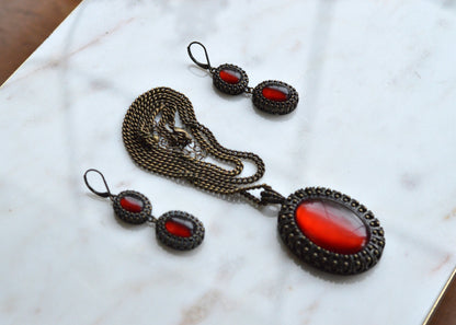 Vintage Signed Avon Nina Ricci Glowing Red Cabochon Necklace Earrings Set