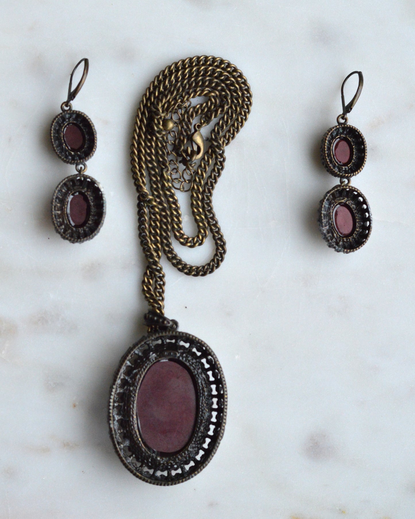 Vintage Signed Avon Nina Ricci Glowing Red Cabochon Necklace Earrings Set